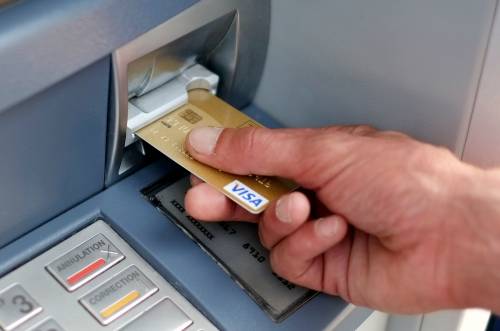 Nigerians Urge CBN to Stop Charges on ATM Transactions